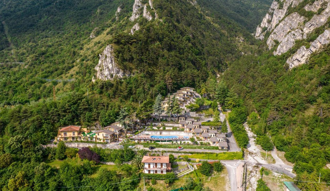 Residence Oasi Лимоне сул Гарда Екстериор снимка